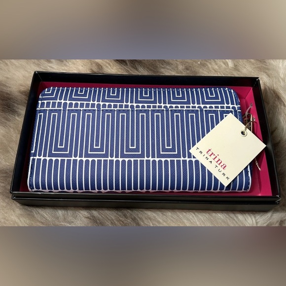 Trina Turk Other - NWT Trina Turk Boxed Large Zip Around Wallet - Blue & White Geometric Print